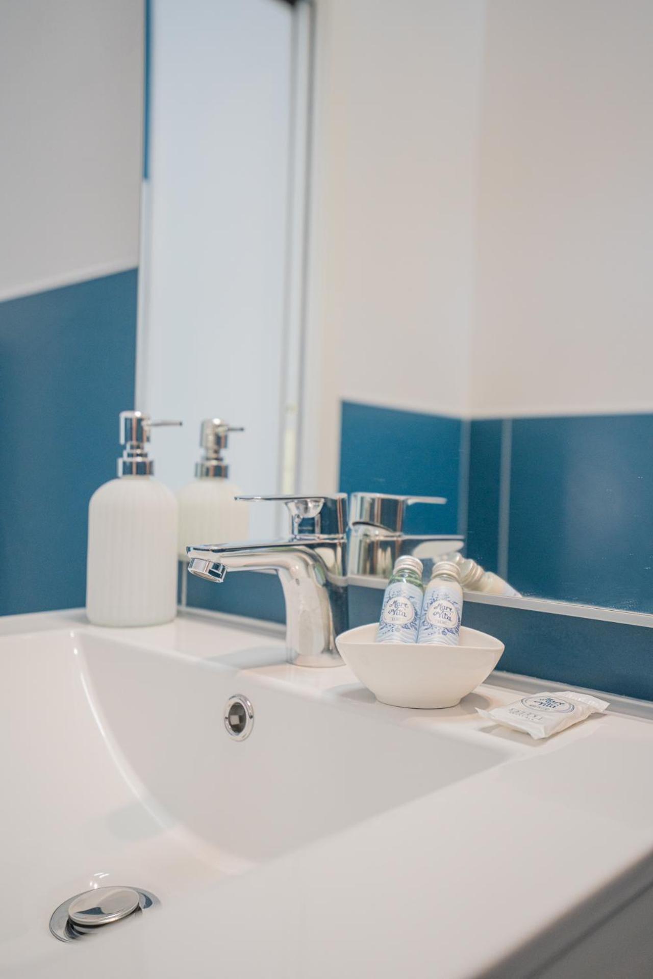 Ambra Holiday Rooms - Rooms & Beach San Teodoro  Buitenkant foto